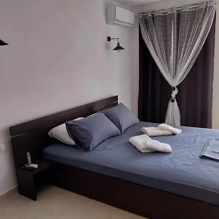 Summer Escape Parasporos